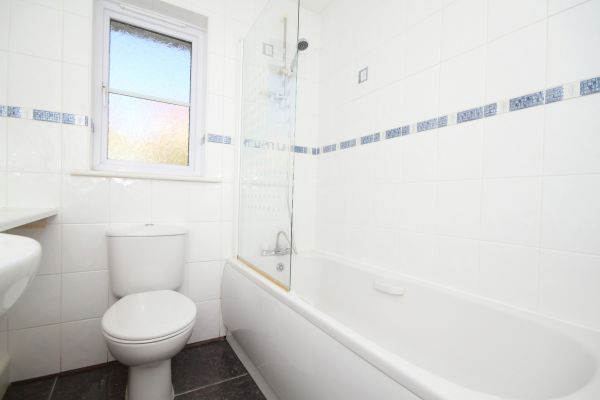 Shower Window Replacement in Hurst