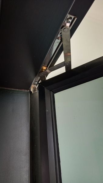 Pivot Window Replacement in Hurst