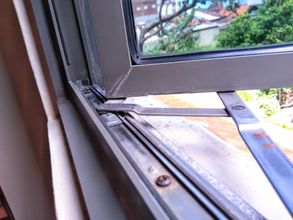 Hinged Window Replacement in Hurst